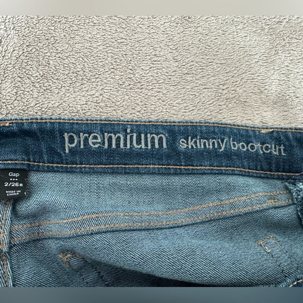 Gap premium skinny bootcut jeans 2/26R - Picture 4 of 8